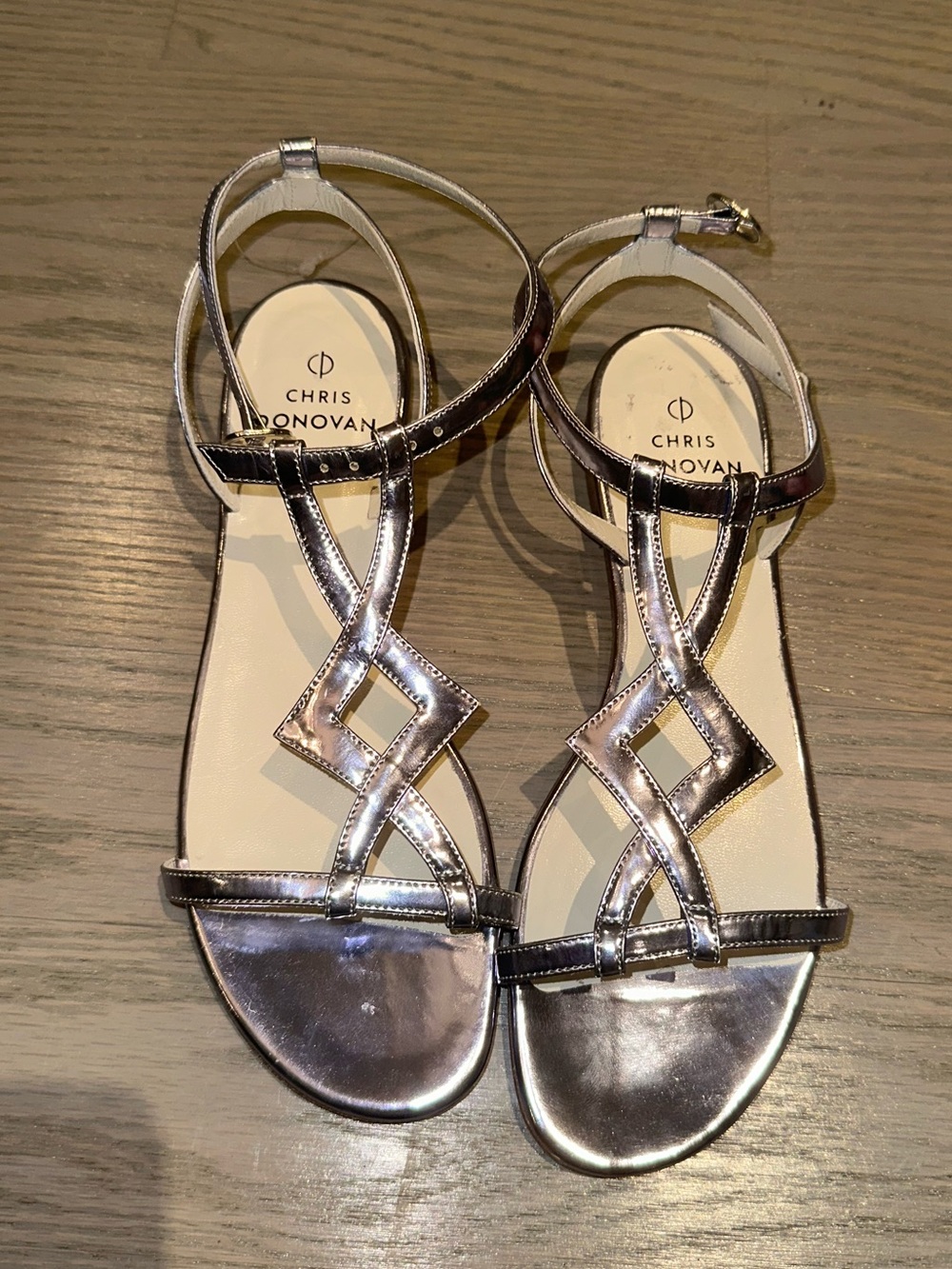 ✨ Chris Donovan Metallic Silver Leather Flat Sandals – Made in Italy – Size 38 ✨